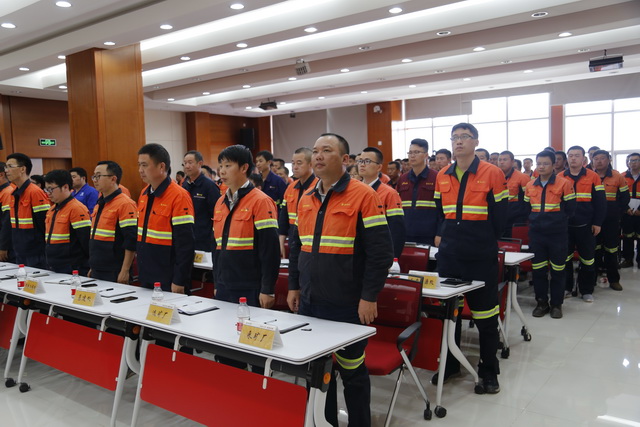多寶山銅業(yè)召開半年工作會 賴桂華強(qiáng)調(diào)愛國、愛企、愛自己 企業(yè)與員工同進(jìn)步2-640.jpg