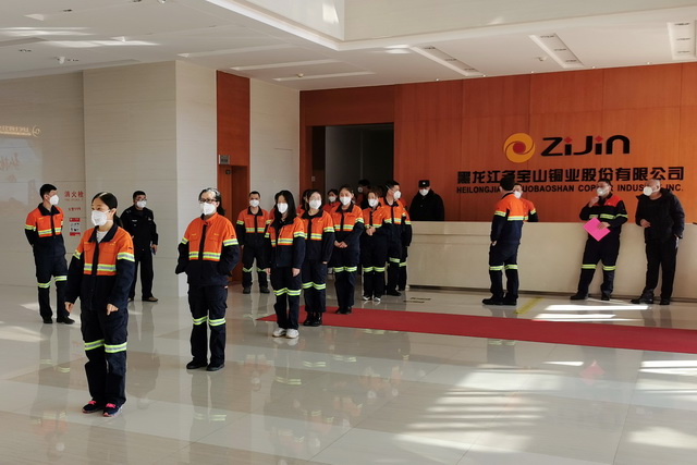 多銅人展現(xiàn)“硬核”擔(dān)當(dāng) 捐款助力疫情防控 (2)-640.jpg